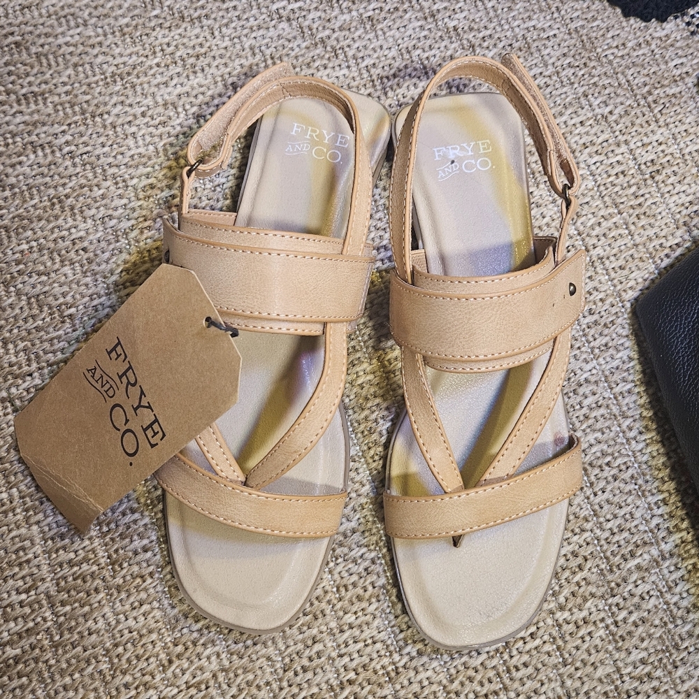 NWT Frye & Company Women's Adjustable Strap Cassia Sandals in Light Tan - Picture 9 of 12